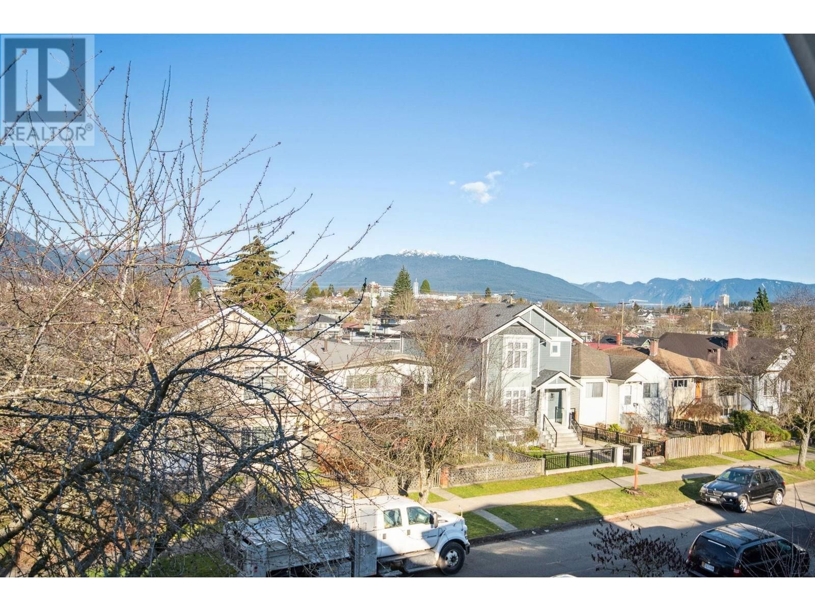 2504 NAPIER STREET Image 29