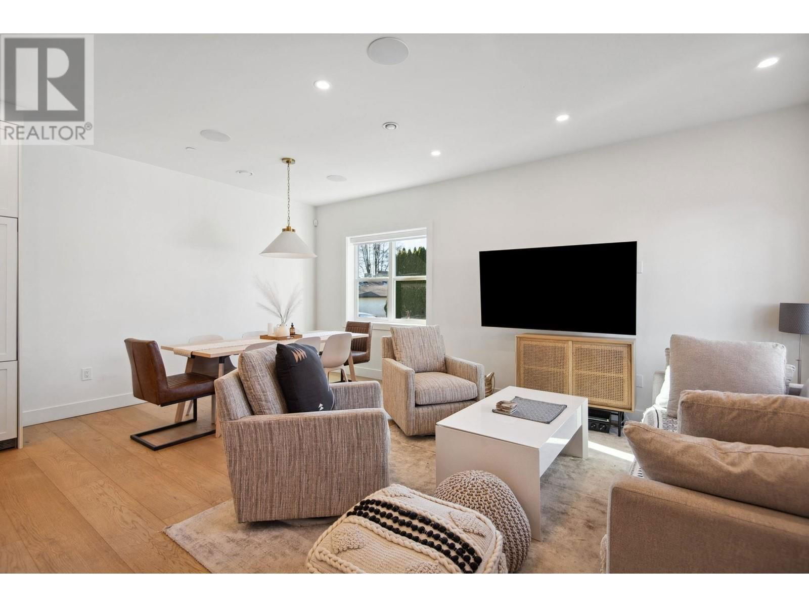 2504 NAPIER STREET Image 5