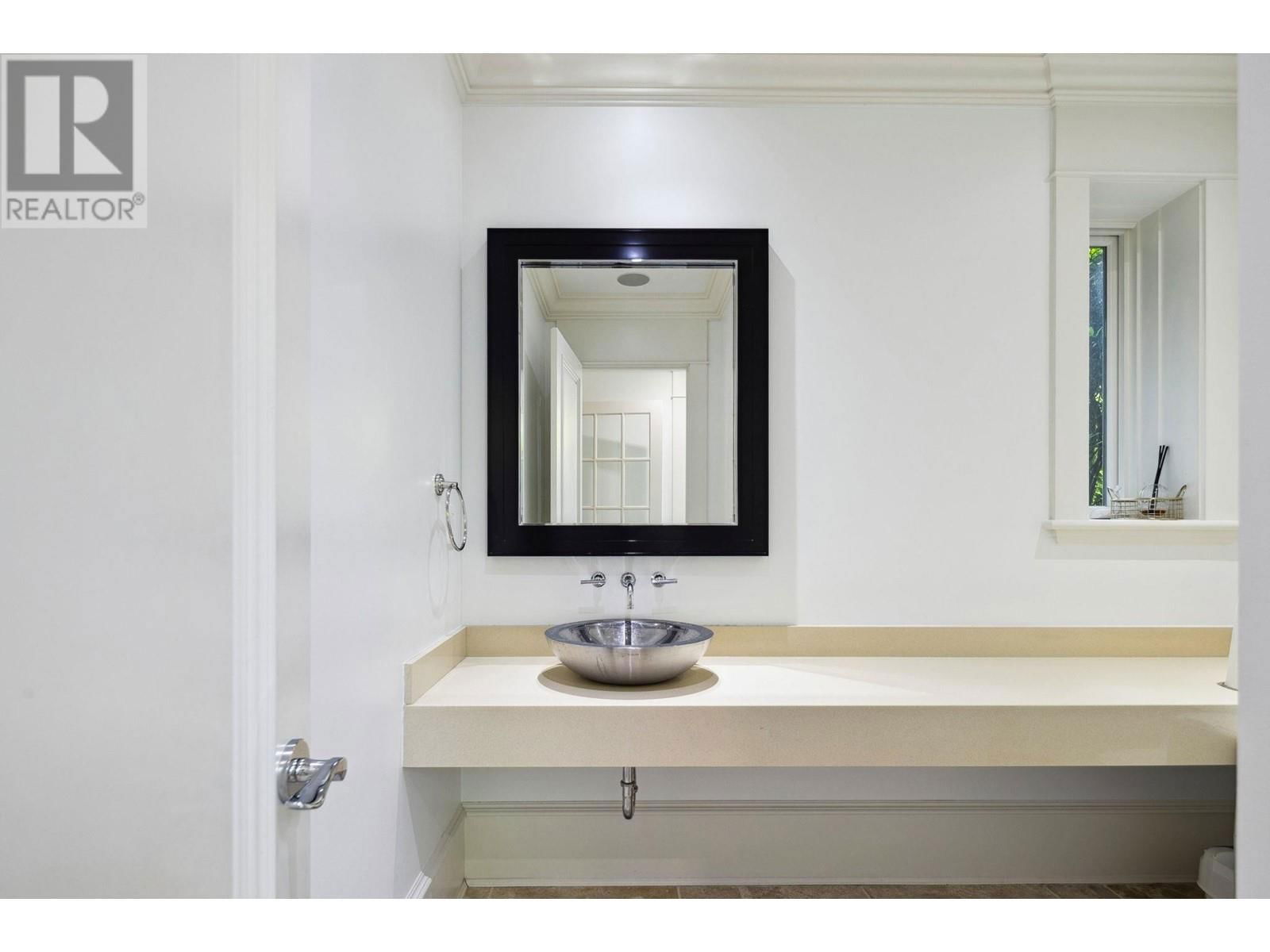 611 GLENMAROON ROAD Image 32