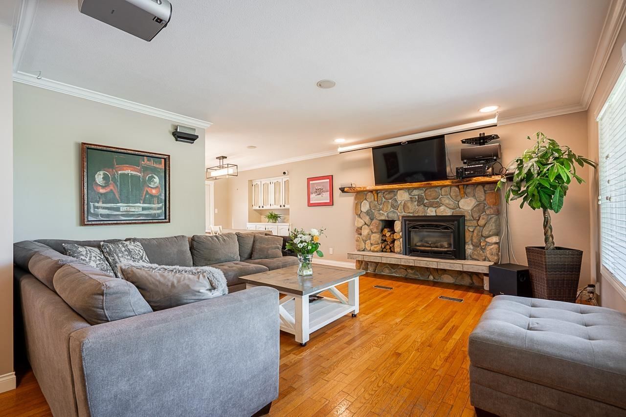 32468 MONTGOMERY Image 6