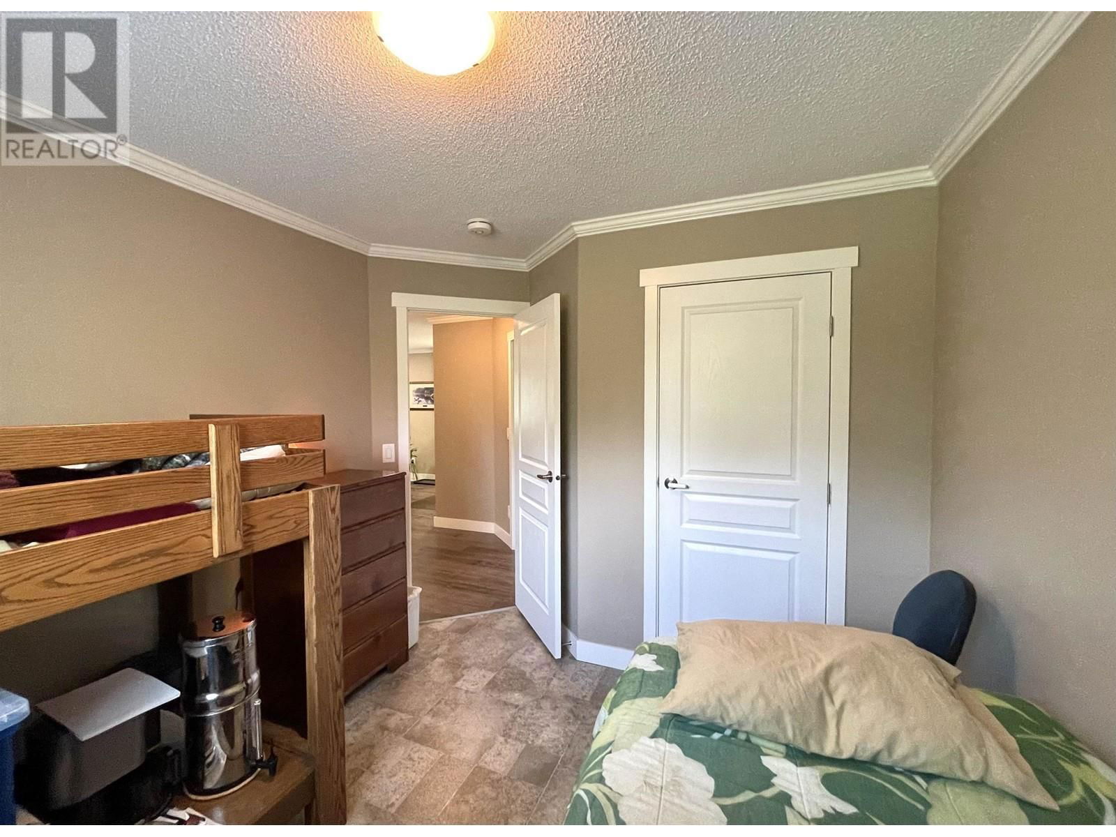 5243 4TH AVENUE Image 13