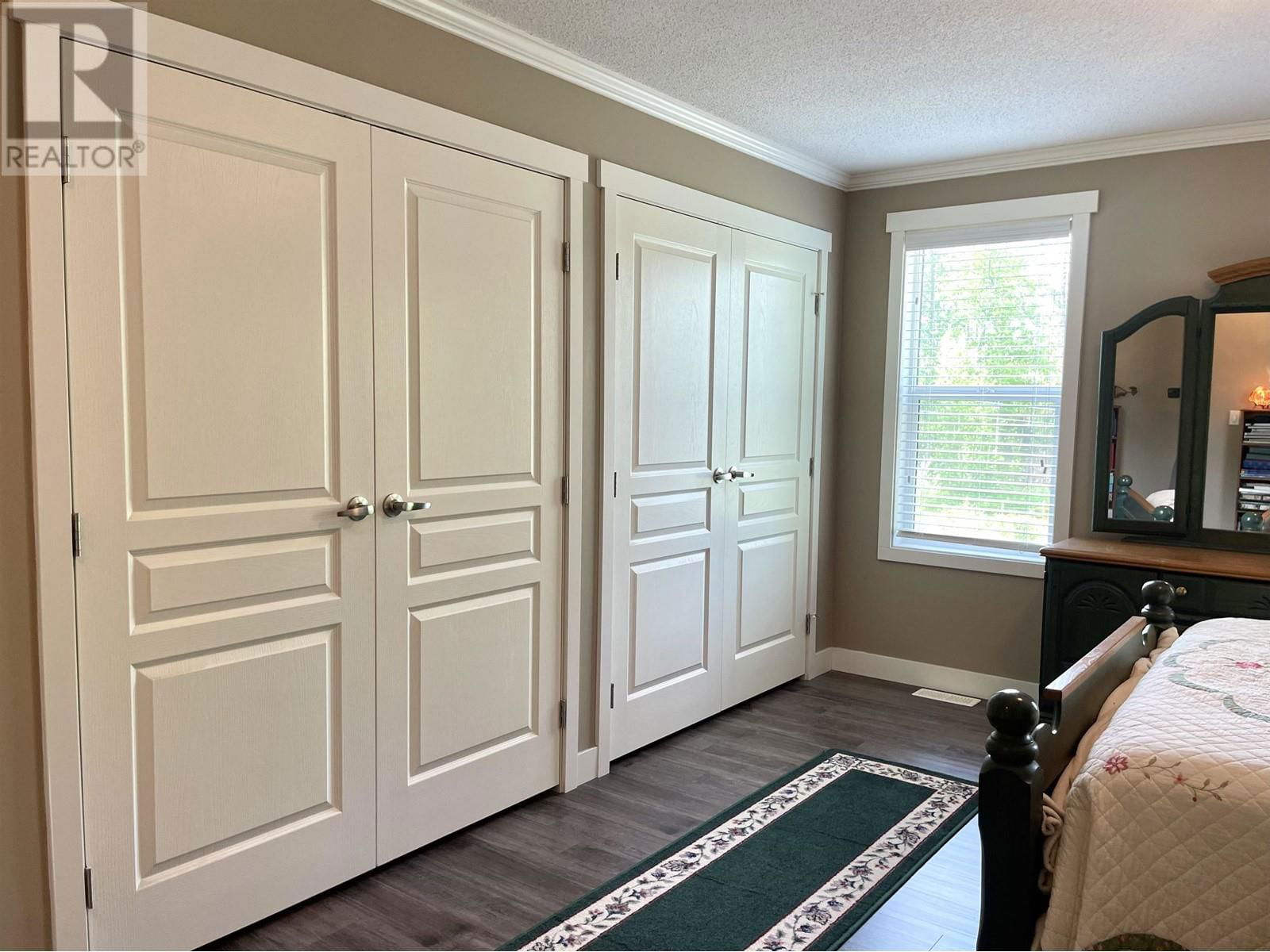 5243 4TH AVENUE Image 18