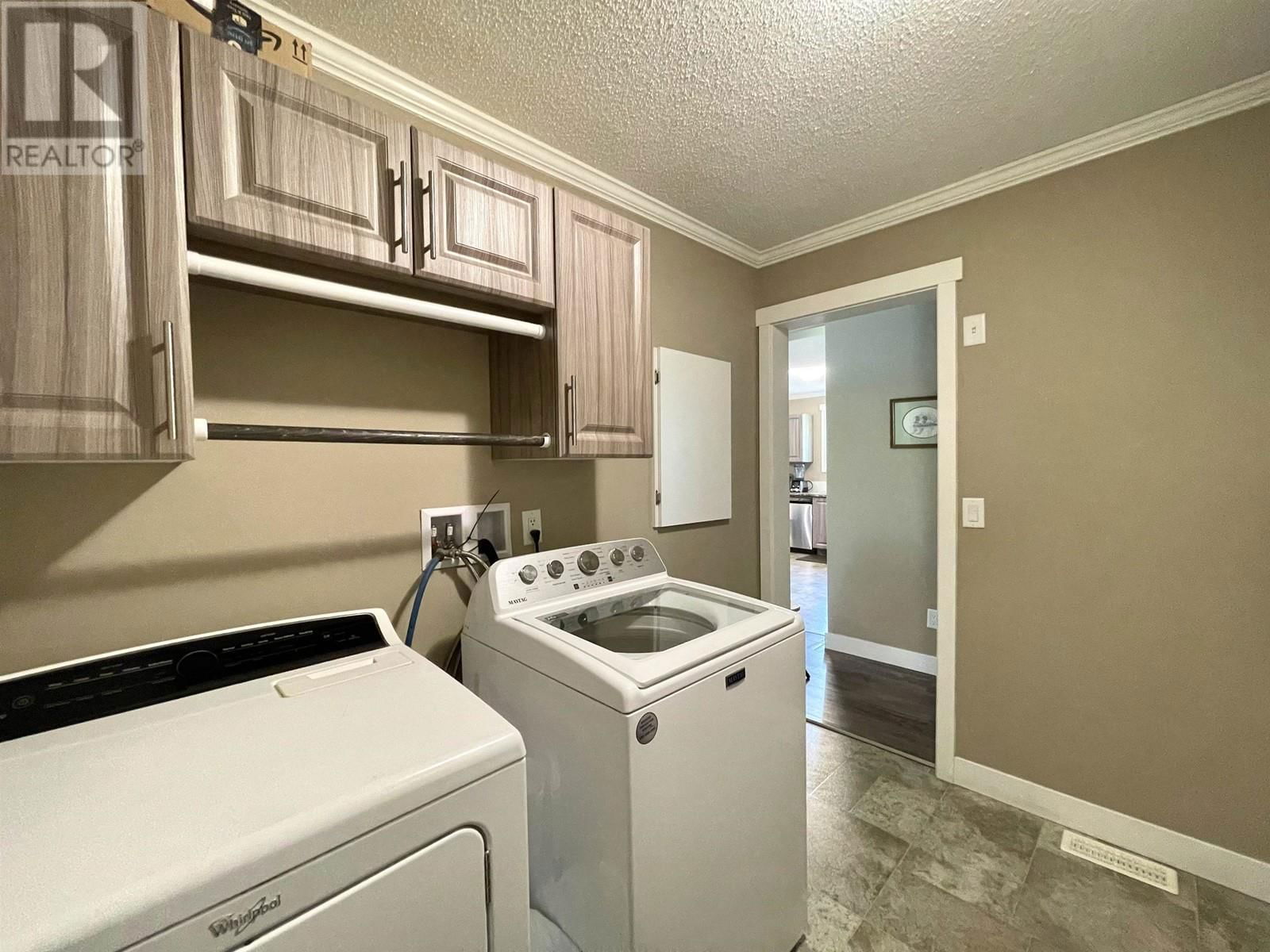 5243 4TH AVENUE Image 22