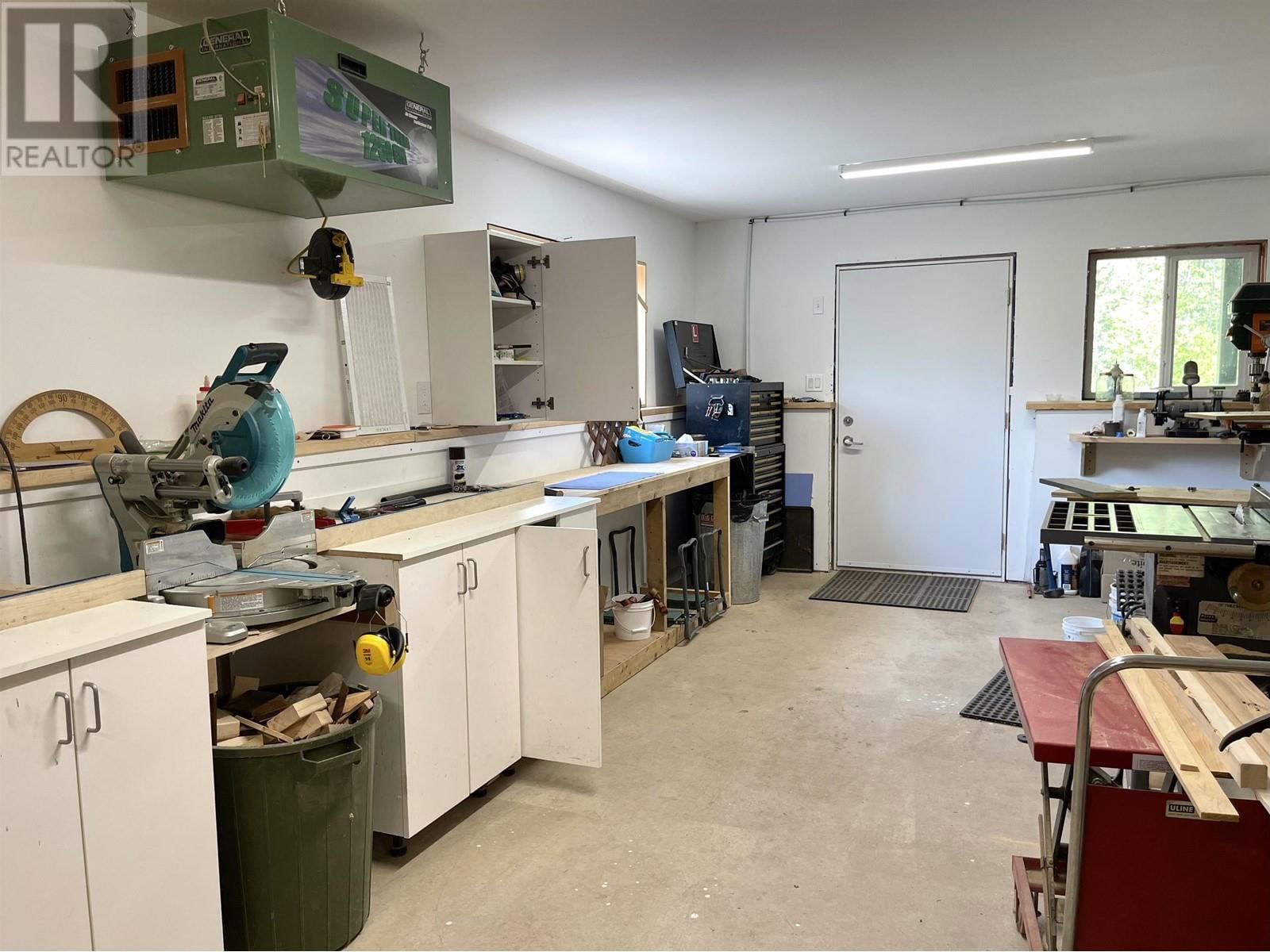 5243 4TH AVENUE Image 27