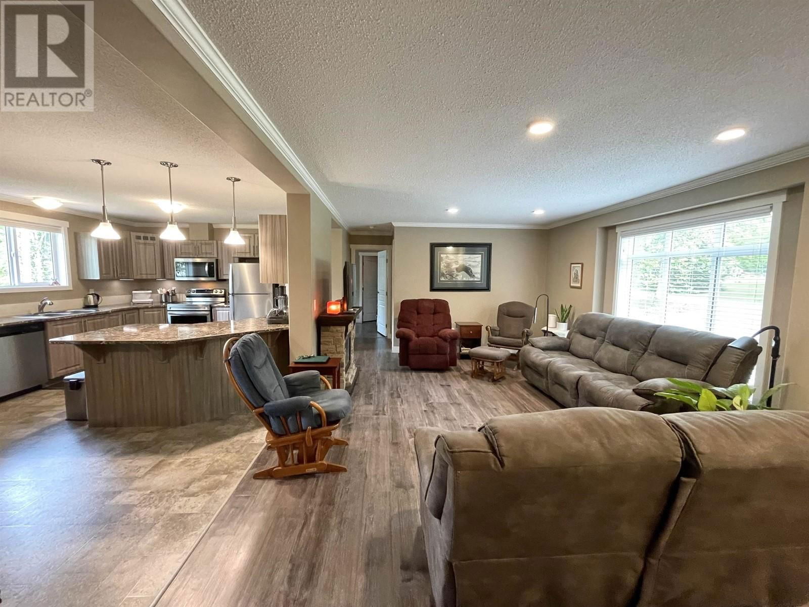 5243 4TH AVENUE Image 5