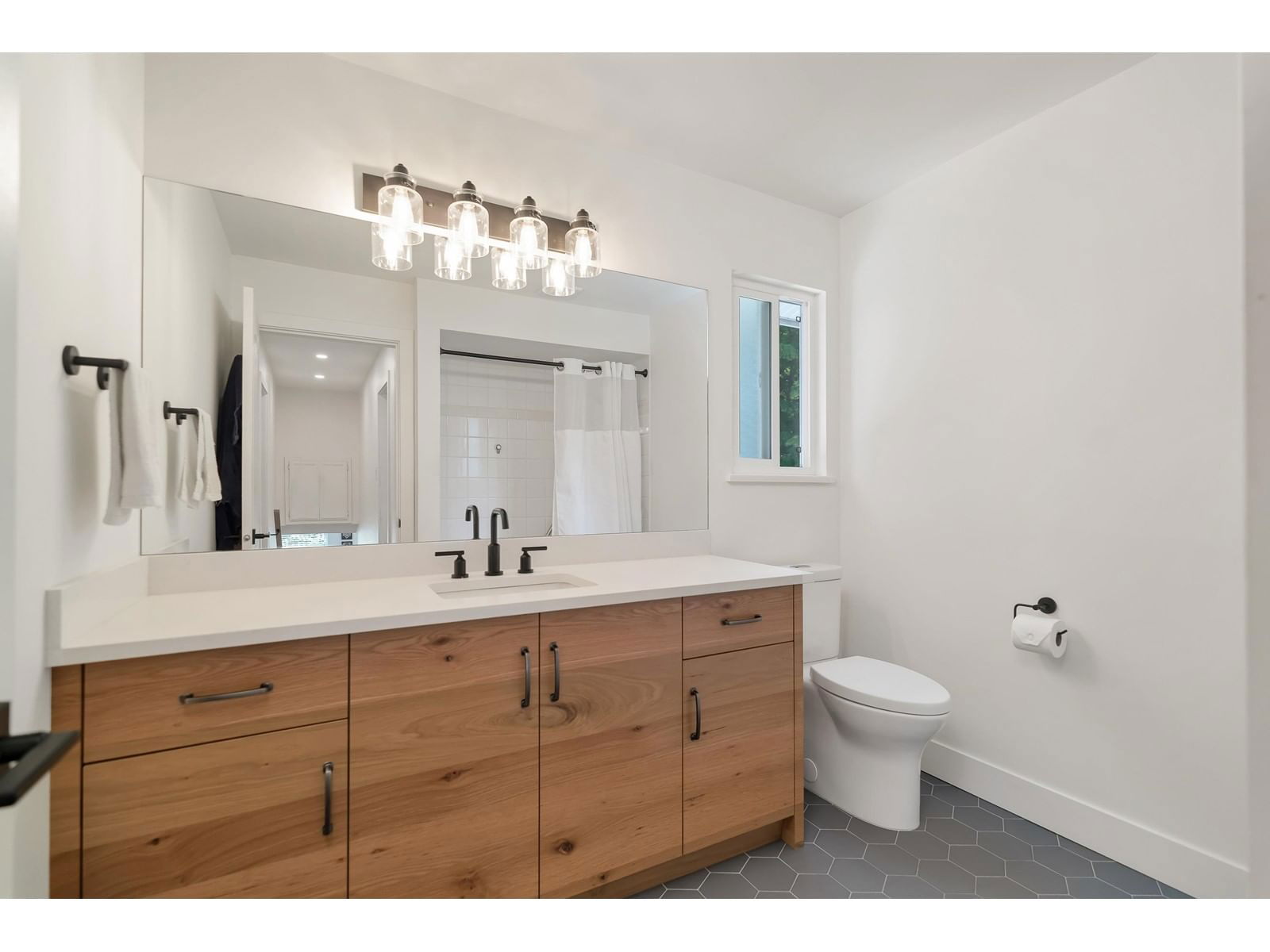 34502 BLATCHFORD Image 14