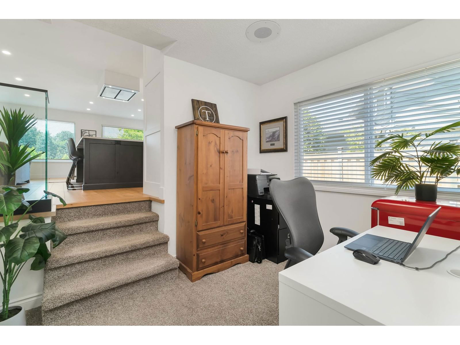 34502 BLATCHFORD Image 15