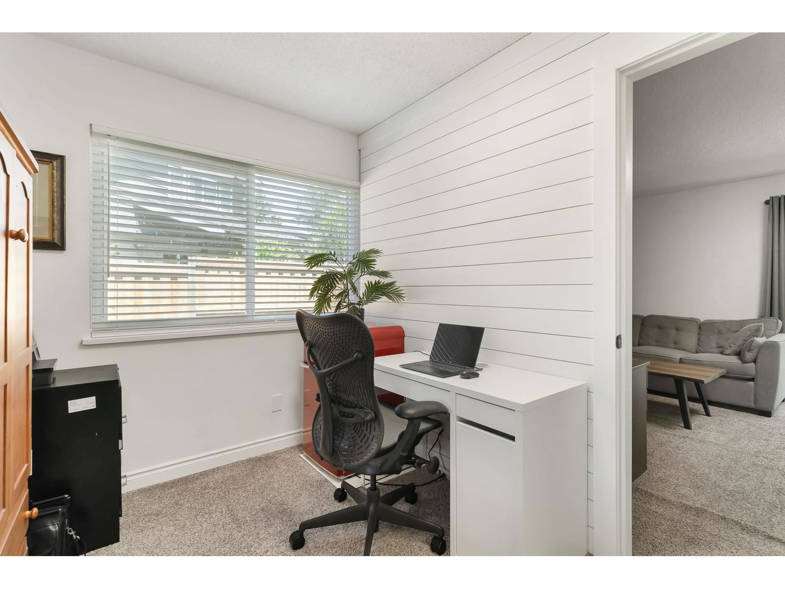 34502 BLATCHFORD Image 16