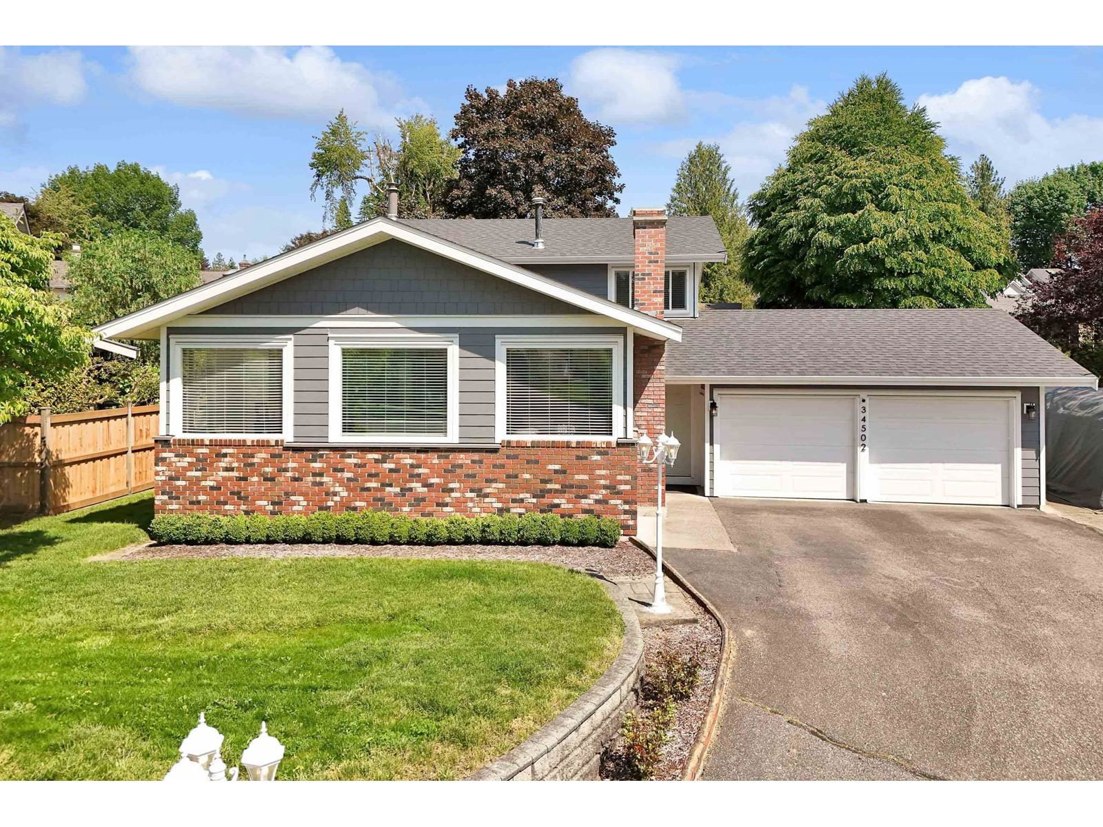34502 BLATCHFORD Image 2