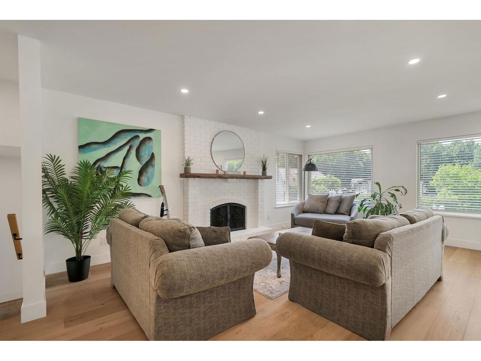 34502 BLATCHFORD Image 4