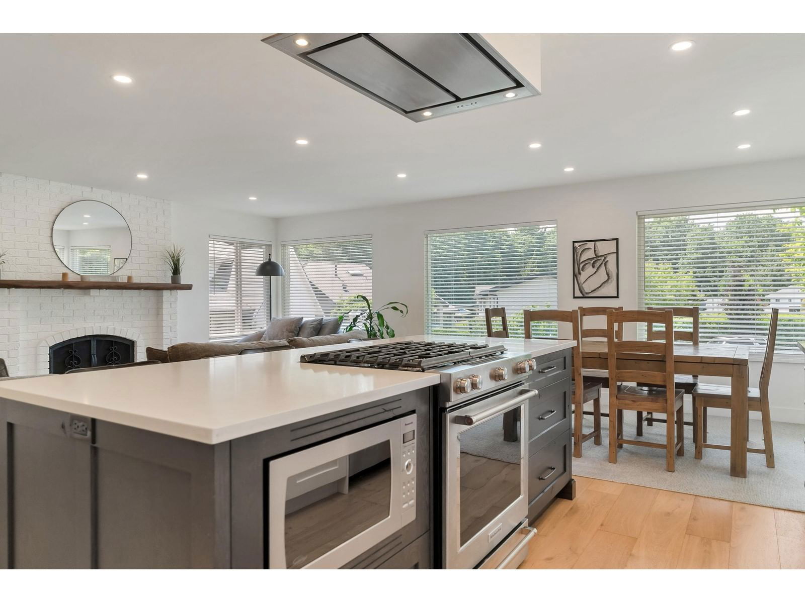 34502 BLATCHFORD Image 8