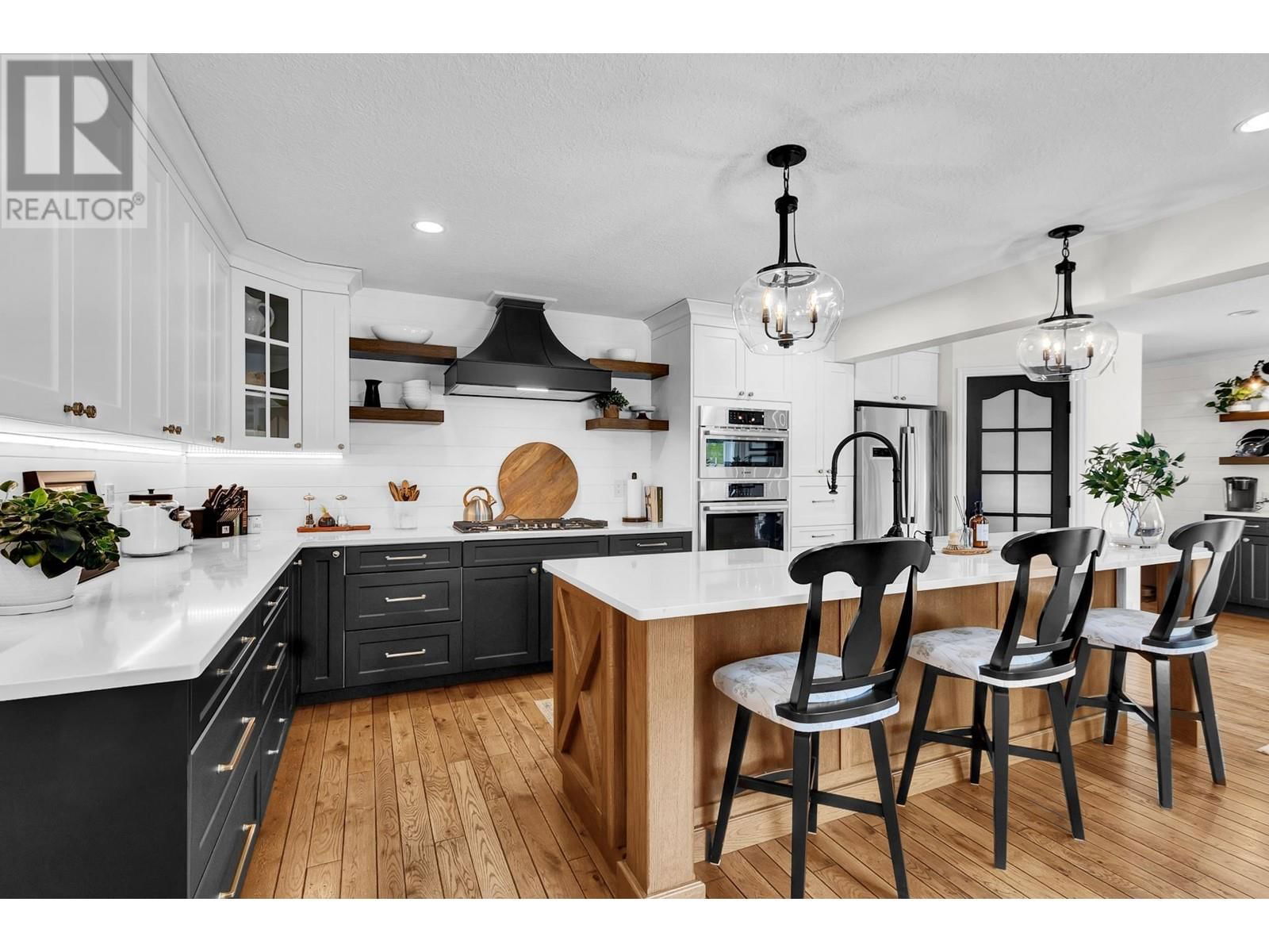 18575 HUGHES ROAD Image 3