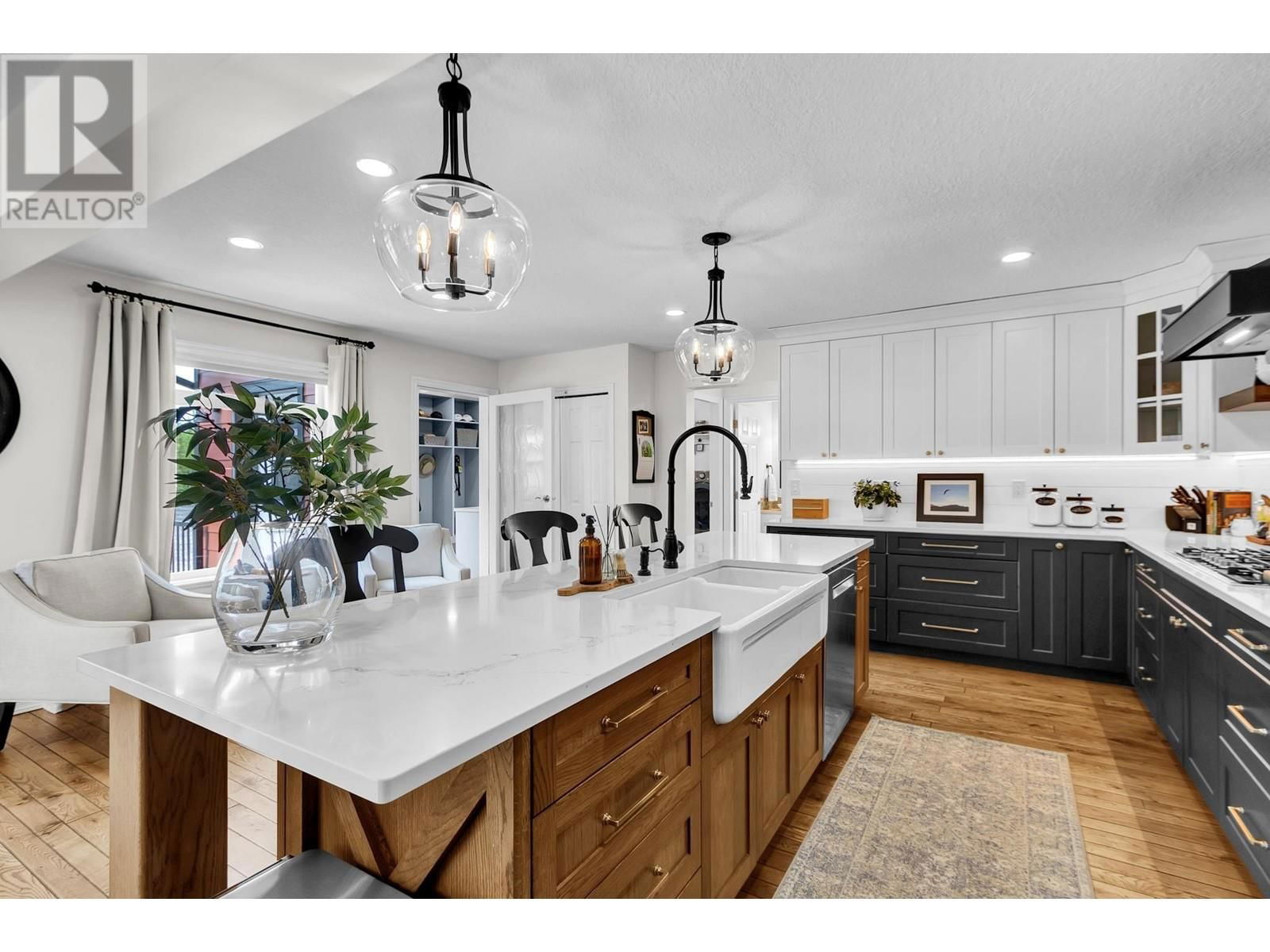 18575 HUGHES ROAD Image 4