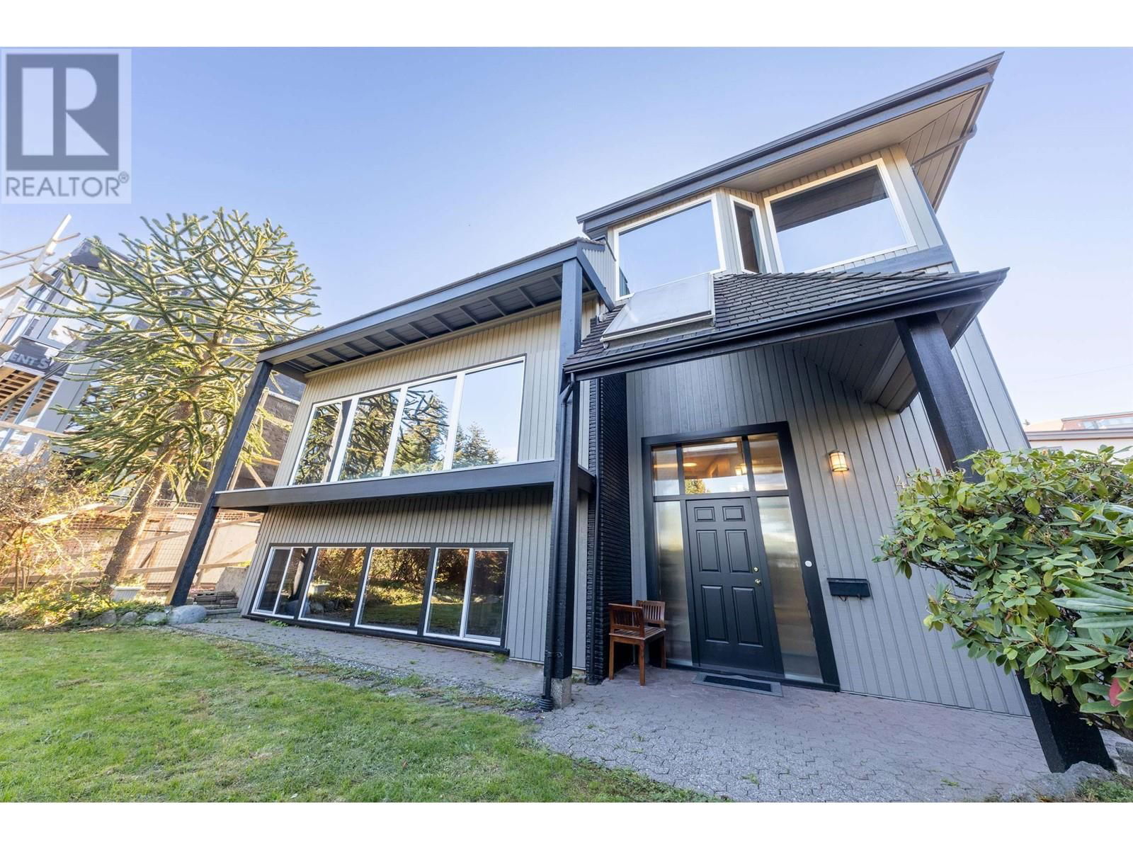 4393 PUGET DRIVE Image 2