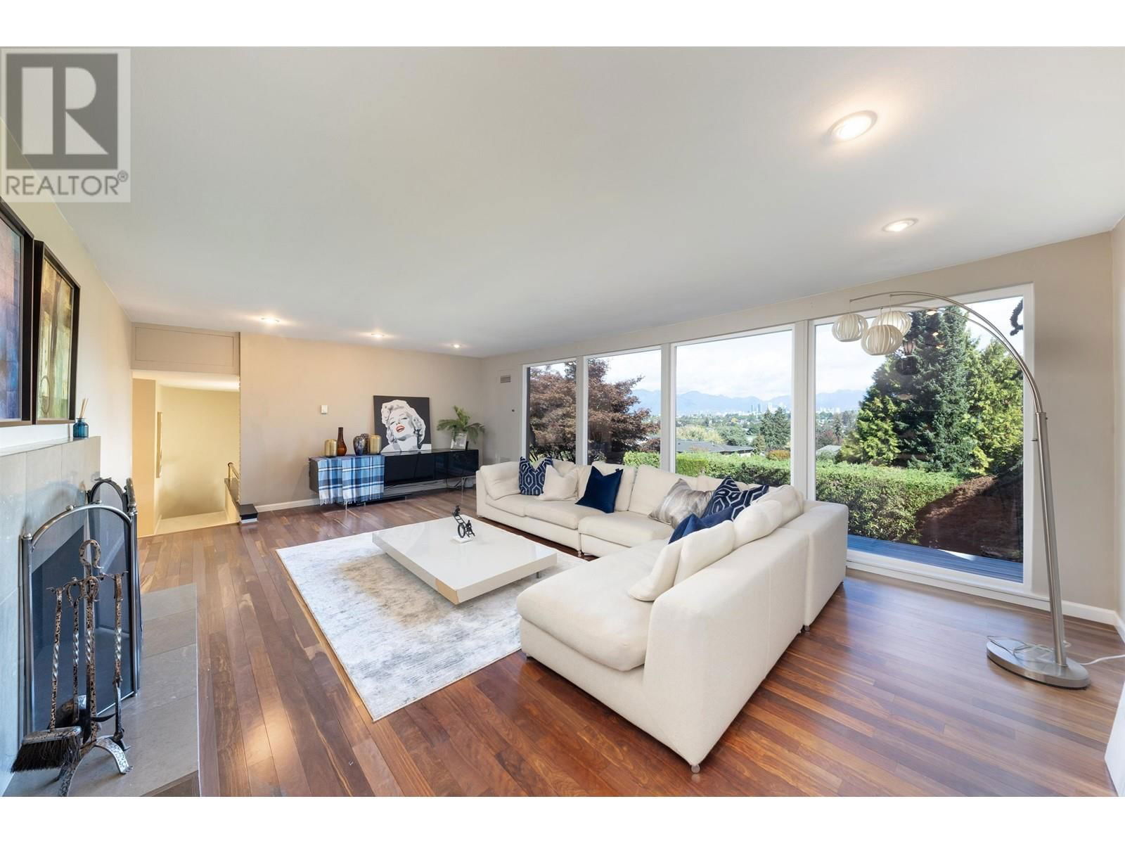 4393 PUGET DRIVE Image 6