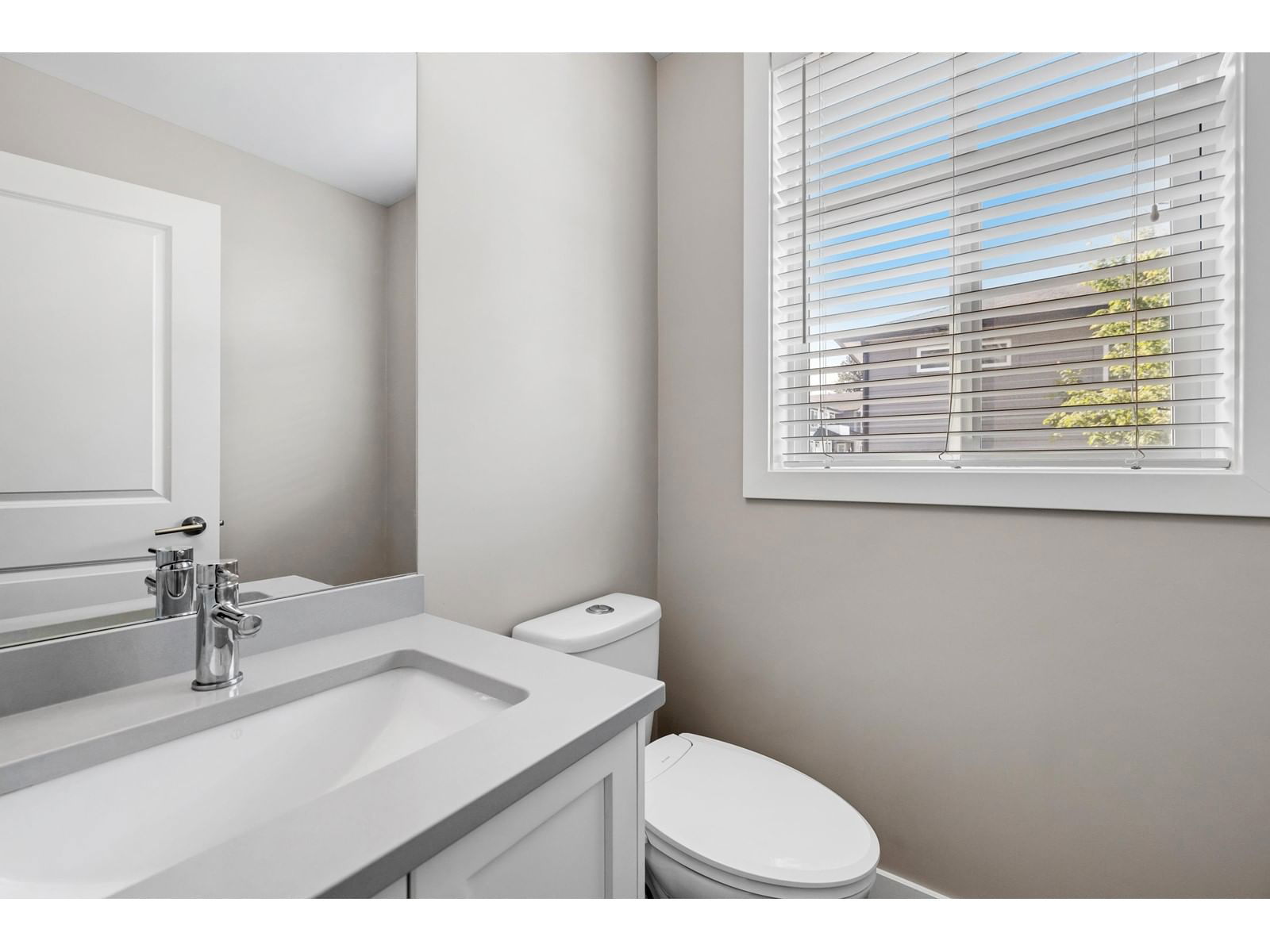 26 - 4295 OLD CLAYBURN Image 21