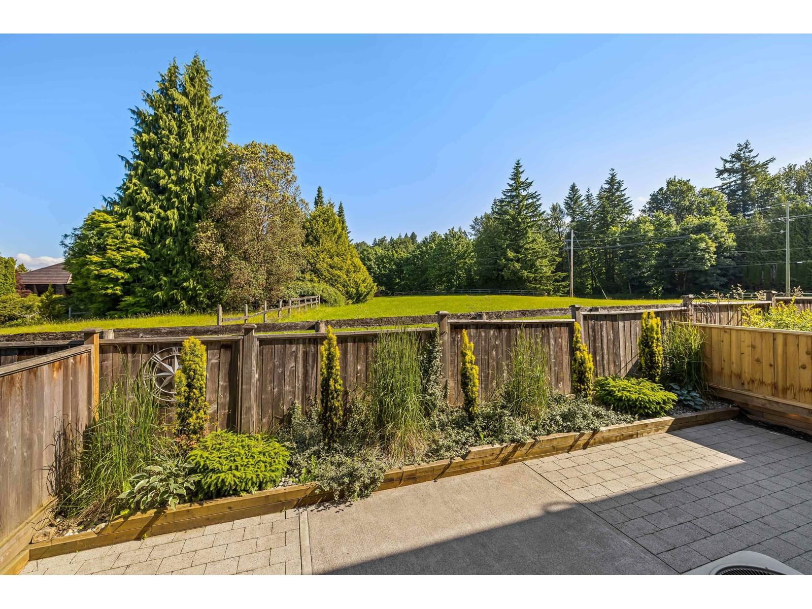 26 - 4295 OLD CLAYBURN Image 35