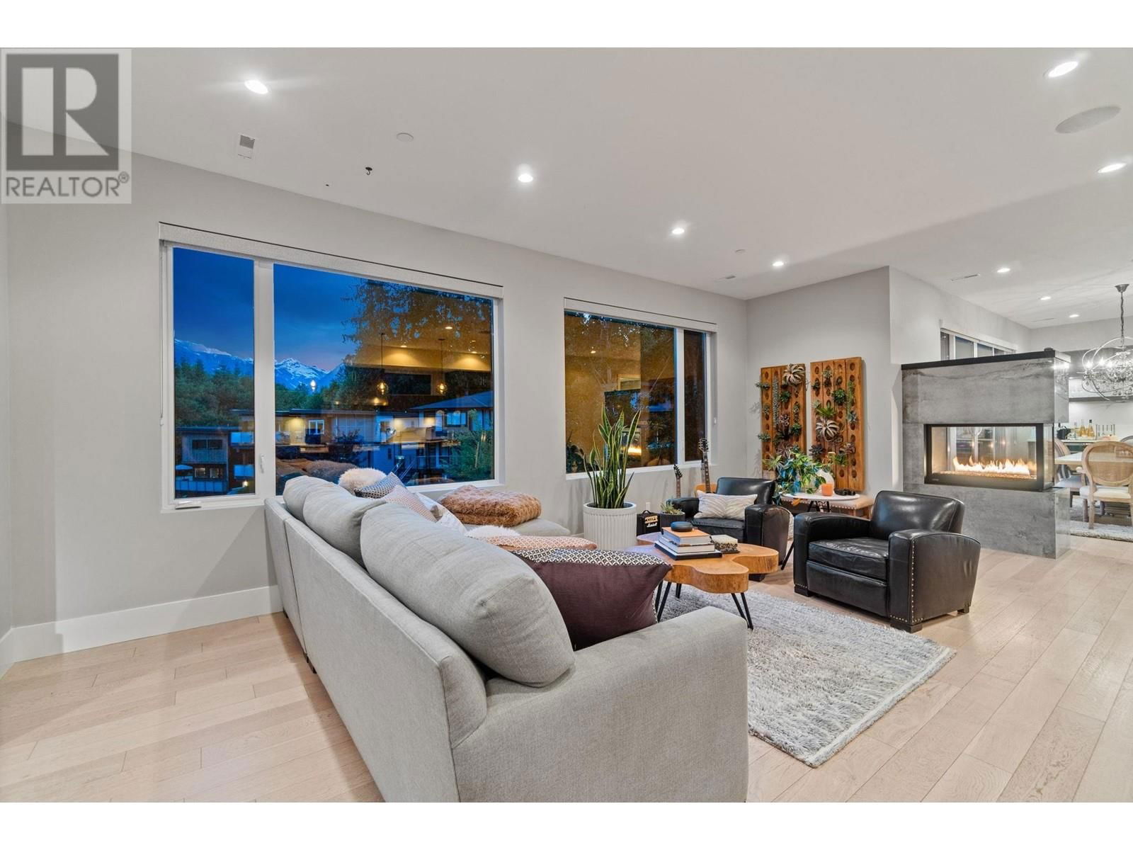 3350 DESCARTES PLACE Image 7