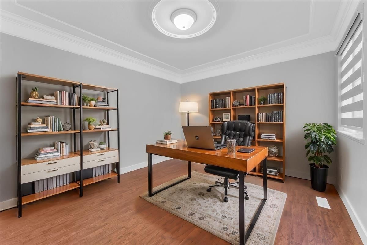 6182 168 STREET Image 14