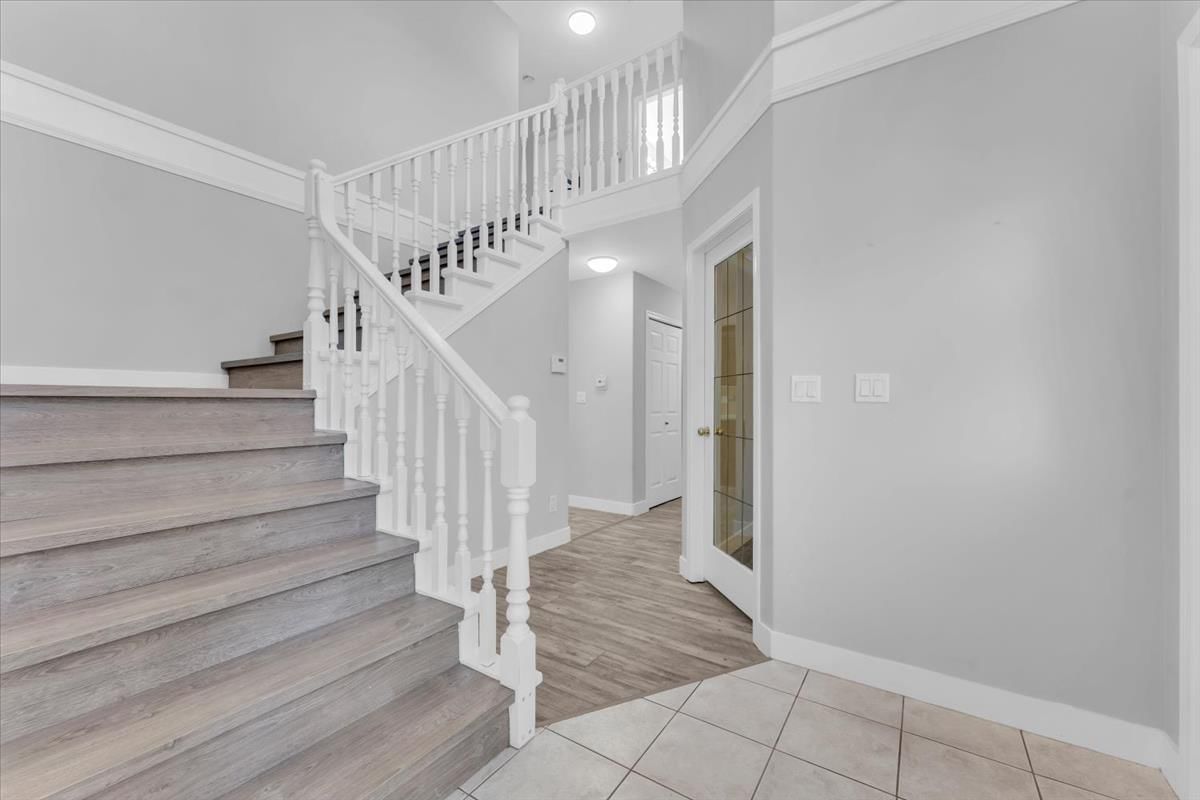 6182 168 STREET Image 21