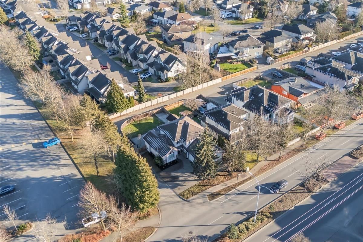 6182 168 STREET Image 8