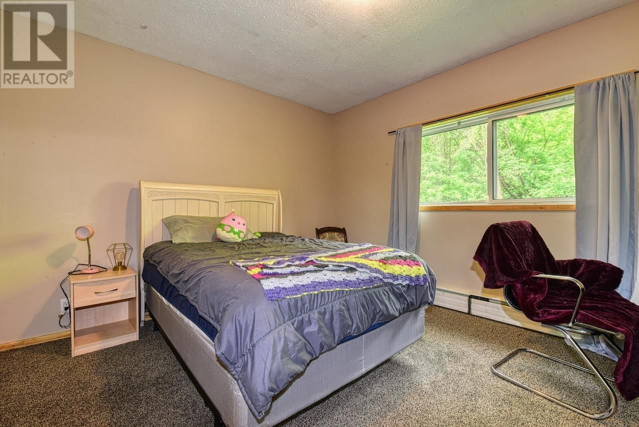 1510 BROADWAY AVENUE Image 12