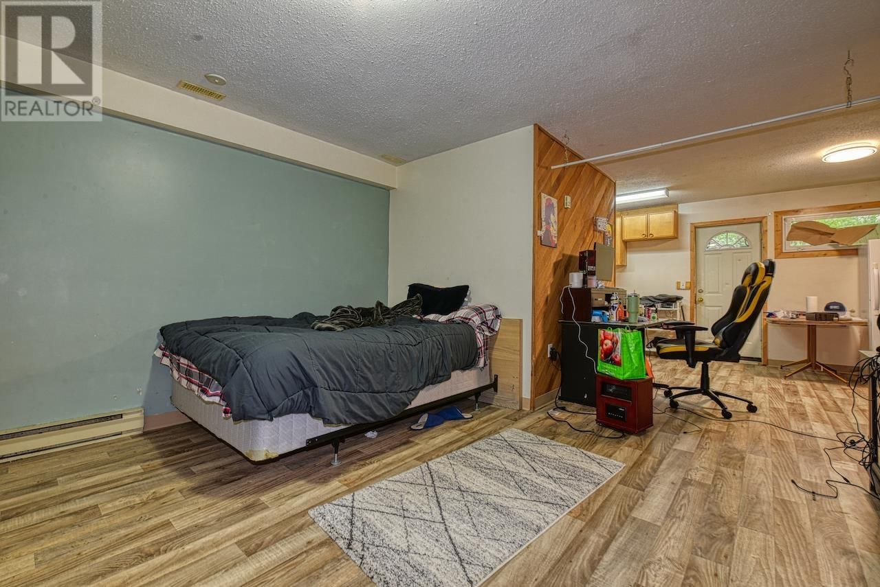 1510 BROADWAY AVENUE Image 16