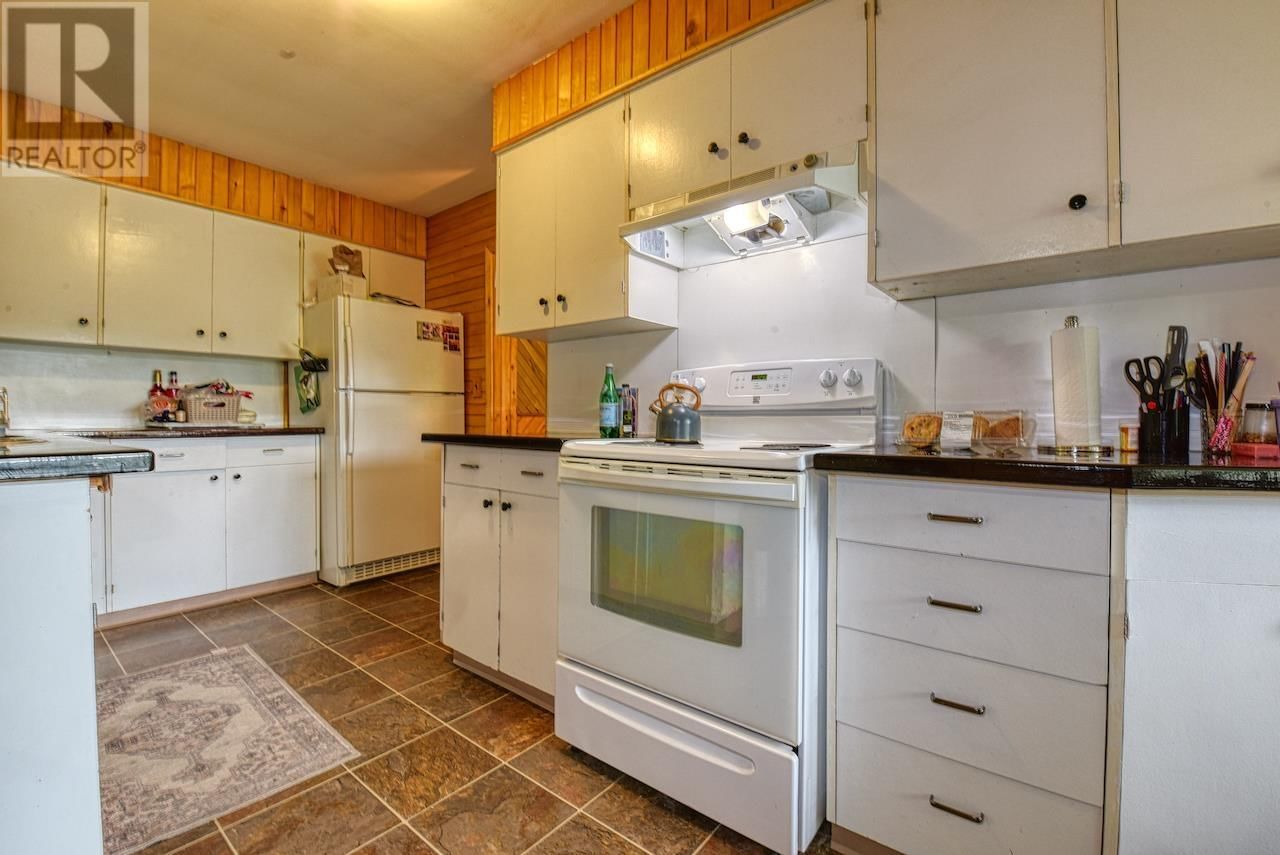 1510 BROADWAY AVENUE Image 6