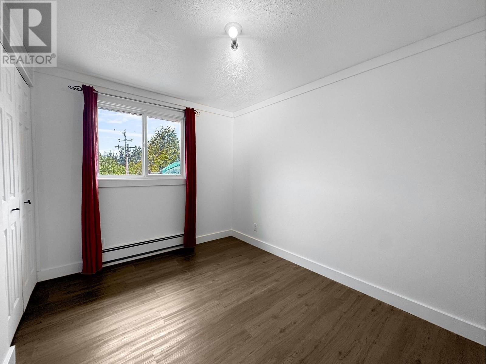 107 CARLSON STREET Image 11