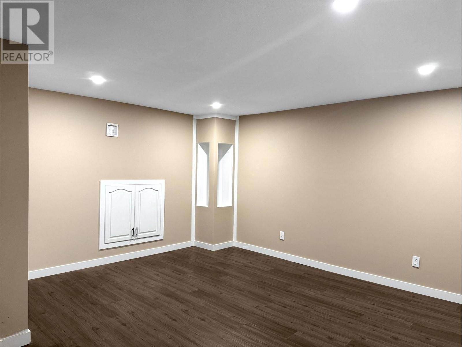107 CARLSON STREET Image 16