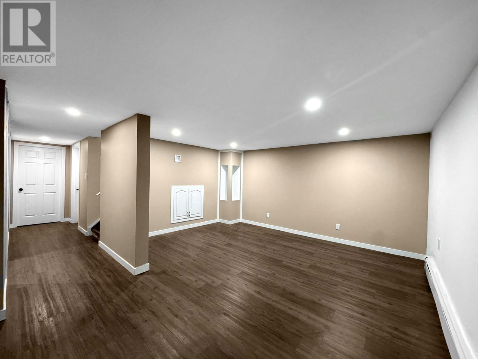 107 CARLSON STREET Image 17