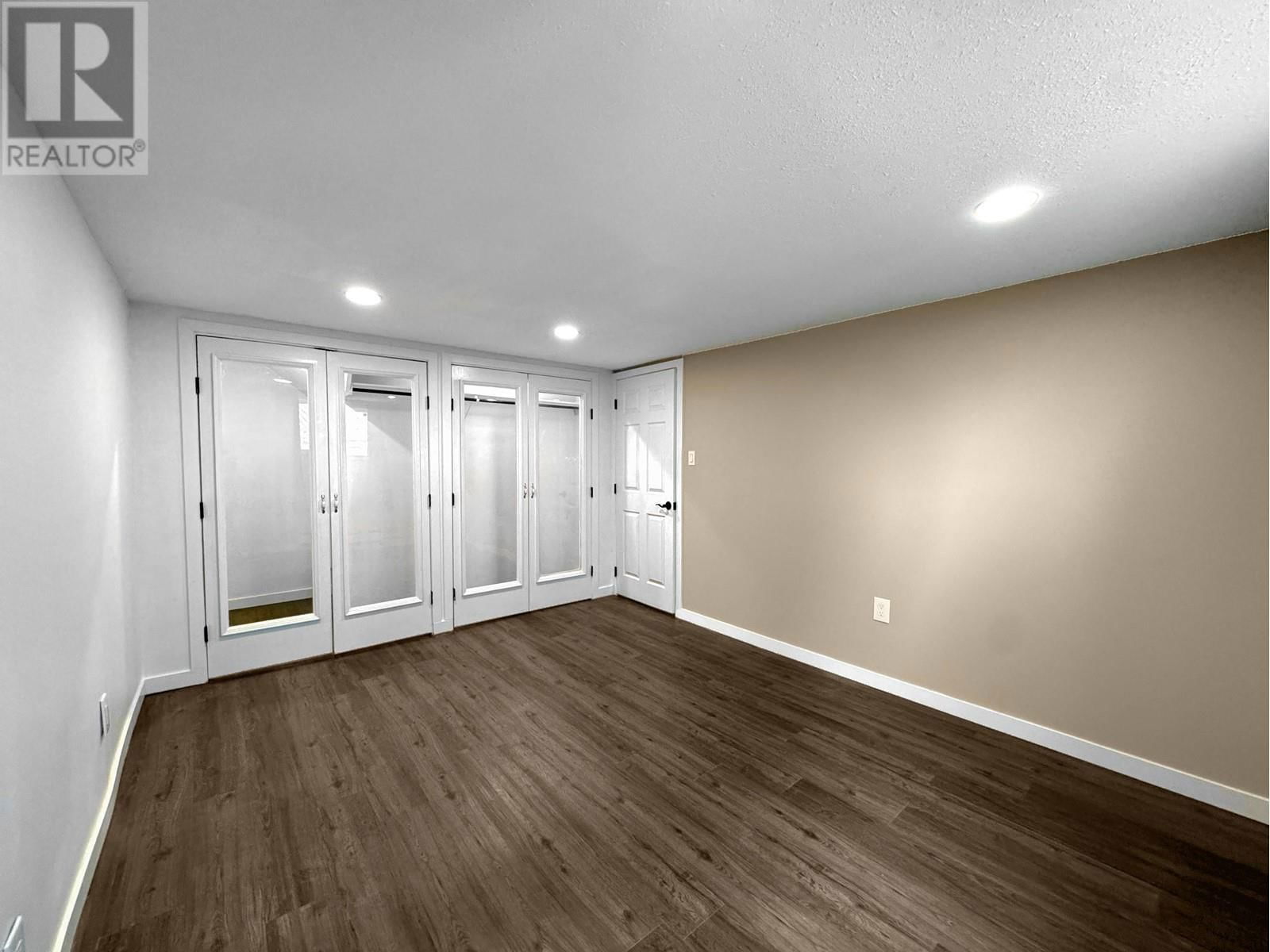 107 CARLSON STREET Image 22