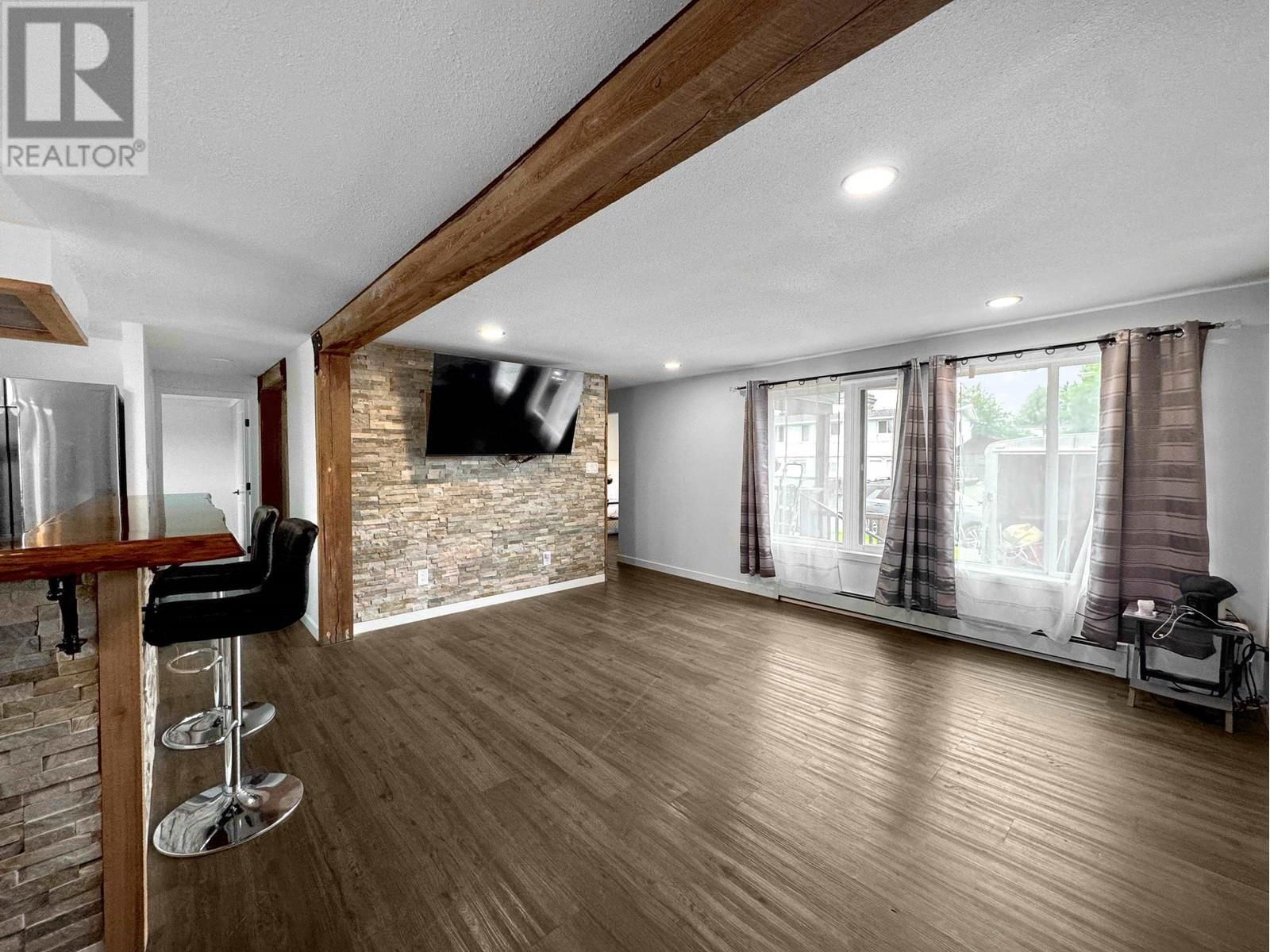 107 CARLSON STREET Image 8