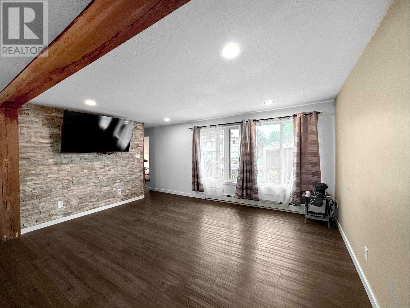 107 CARLSON STREET Image 9