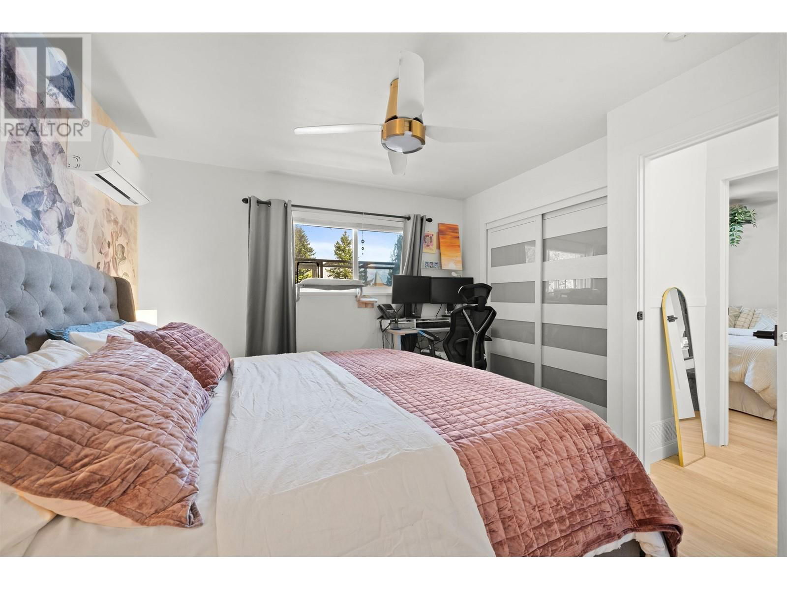 3456 VINCENT STREET Image 18