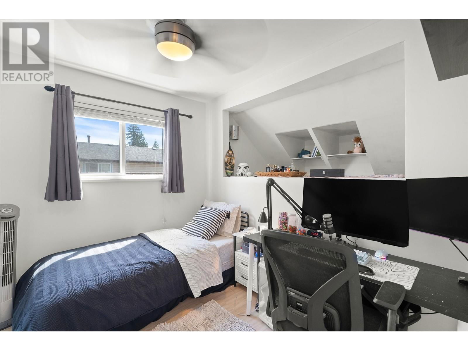 3456 VINCENT STREET Image 21