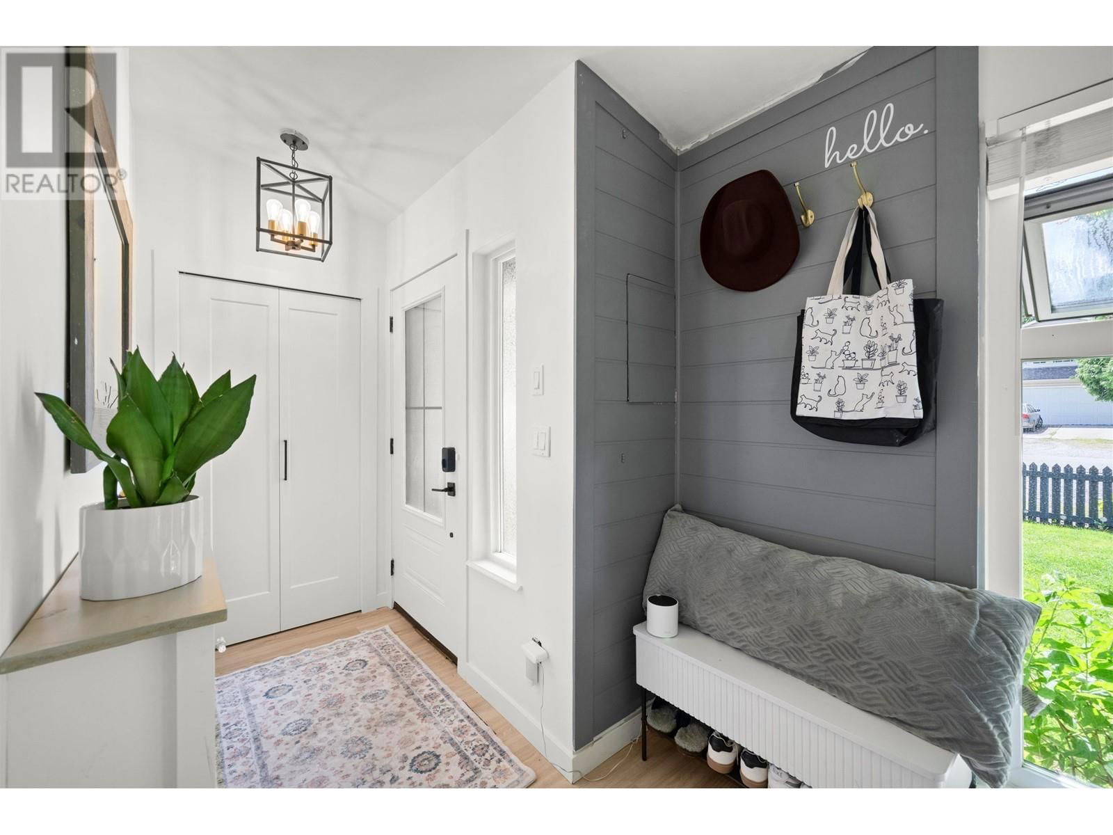 3456 VINCENT STREET Image 25