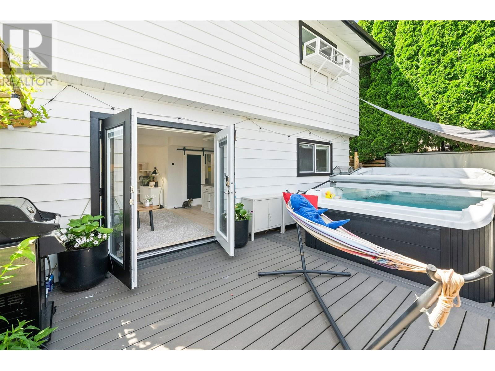 3456 VINCENT STREET Image 28