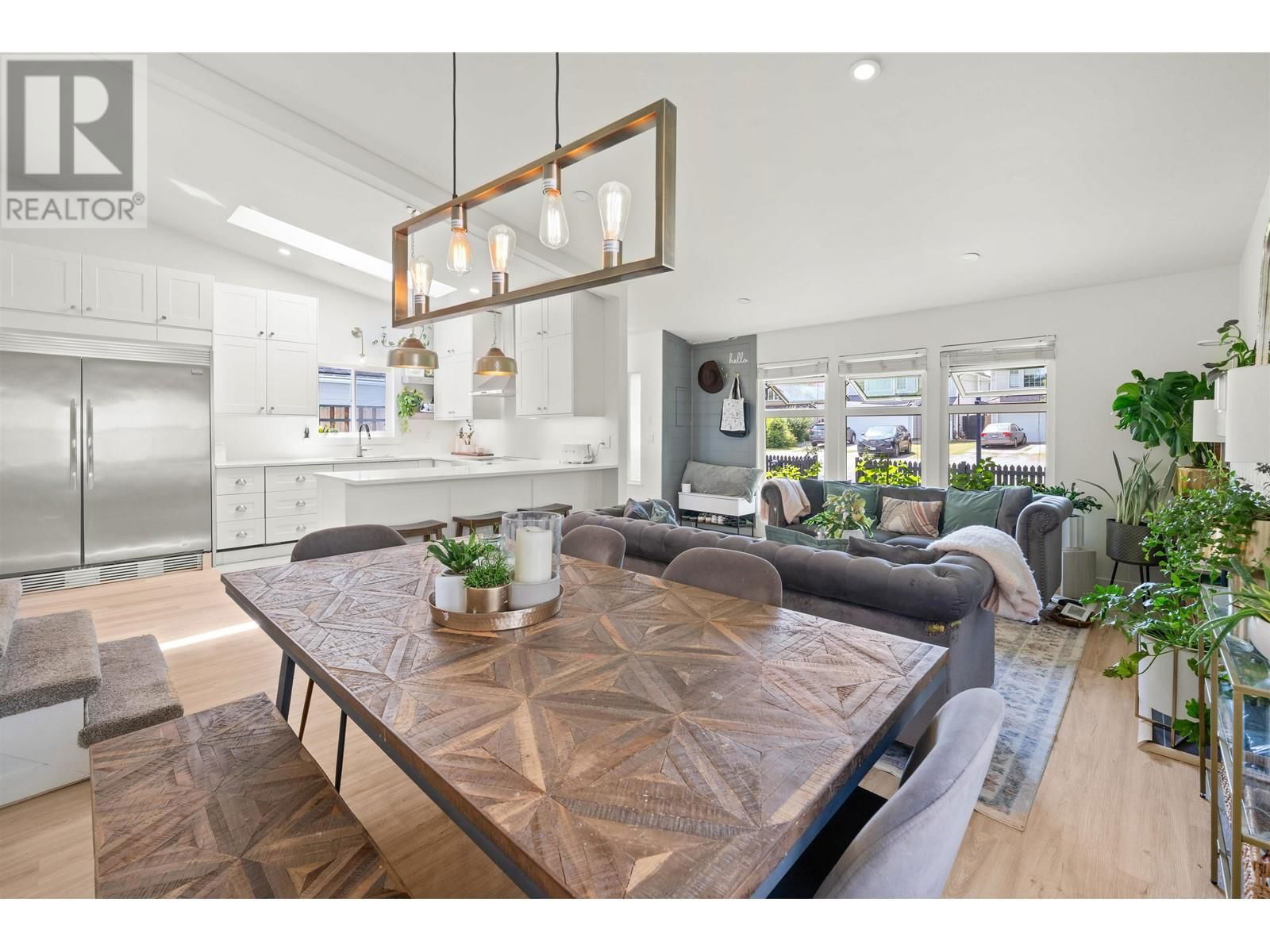 3456 VINCENT STREET Image 6