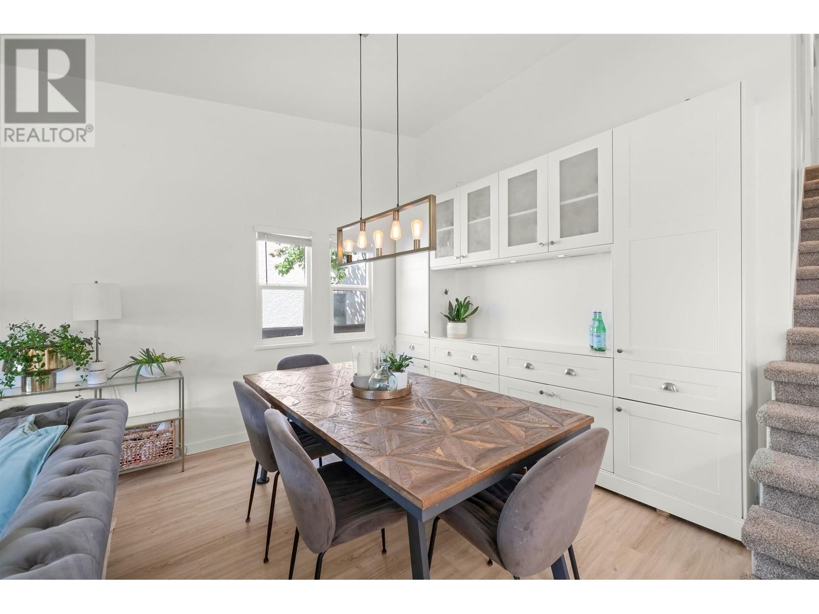 3456 VINCENT STREET Image 7