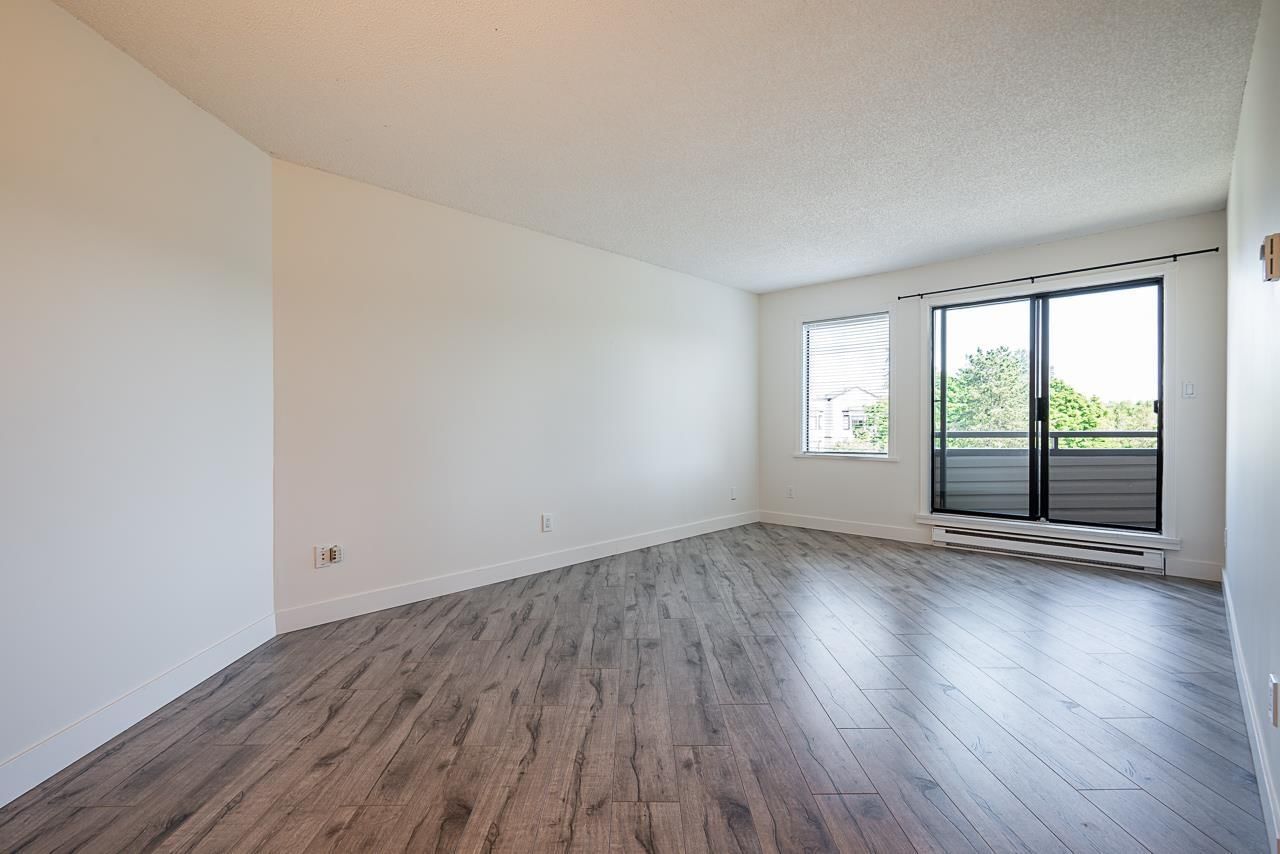 311 - 5294 204 Image 3