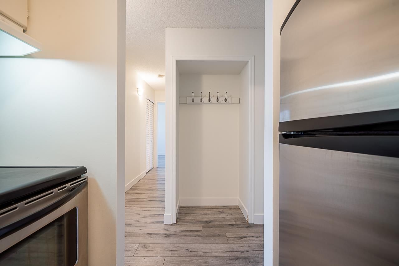 311 - 5294 204 Image 9
