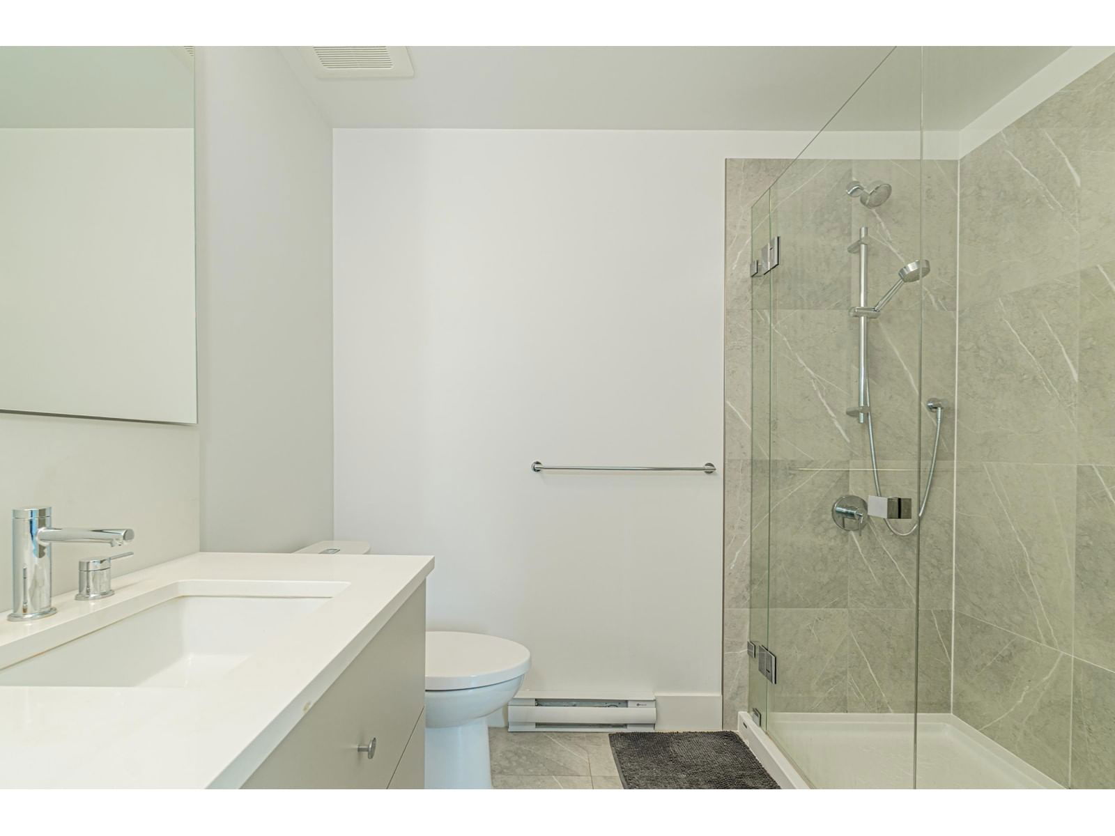 18 - 2070 OAK MEADOWS Image 25