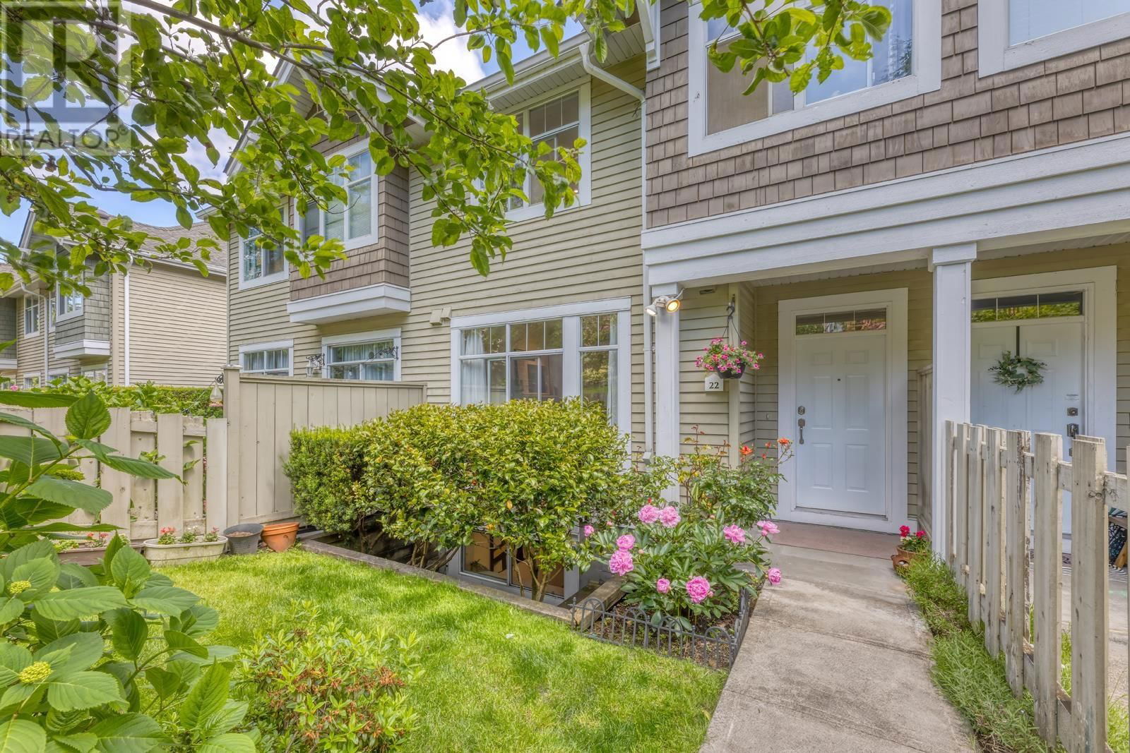 22 - 5240 OAKMOUNT CRESCENT Image 1