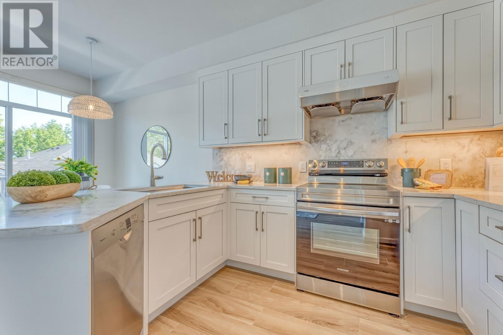 22 - 5240 OAKMOUNT CRESCENT Image 10