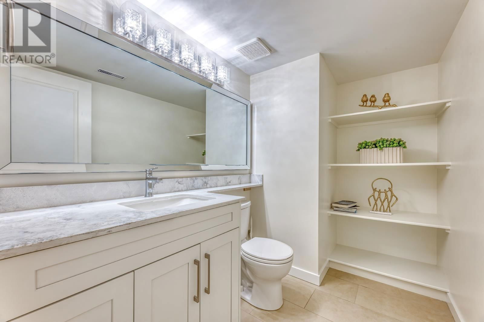 22 - 5240 OAKMOUNT CRESCENT Image 24
