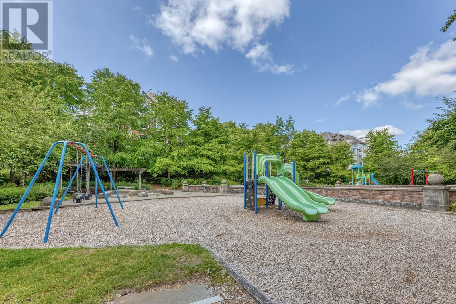 22 - 5240 OAKMOUNT CRESCENT Image 27