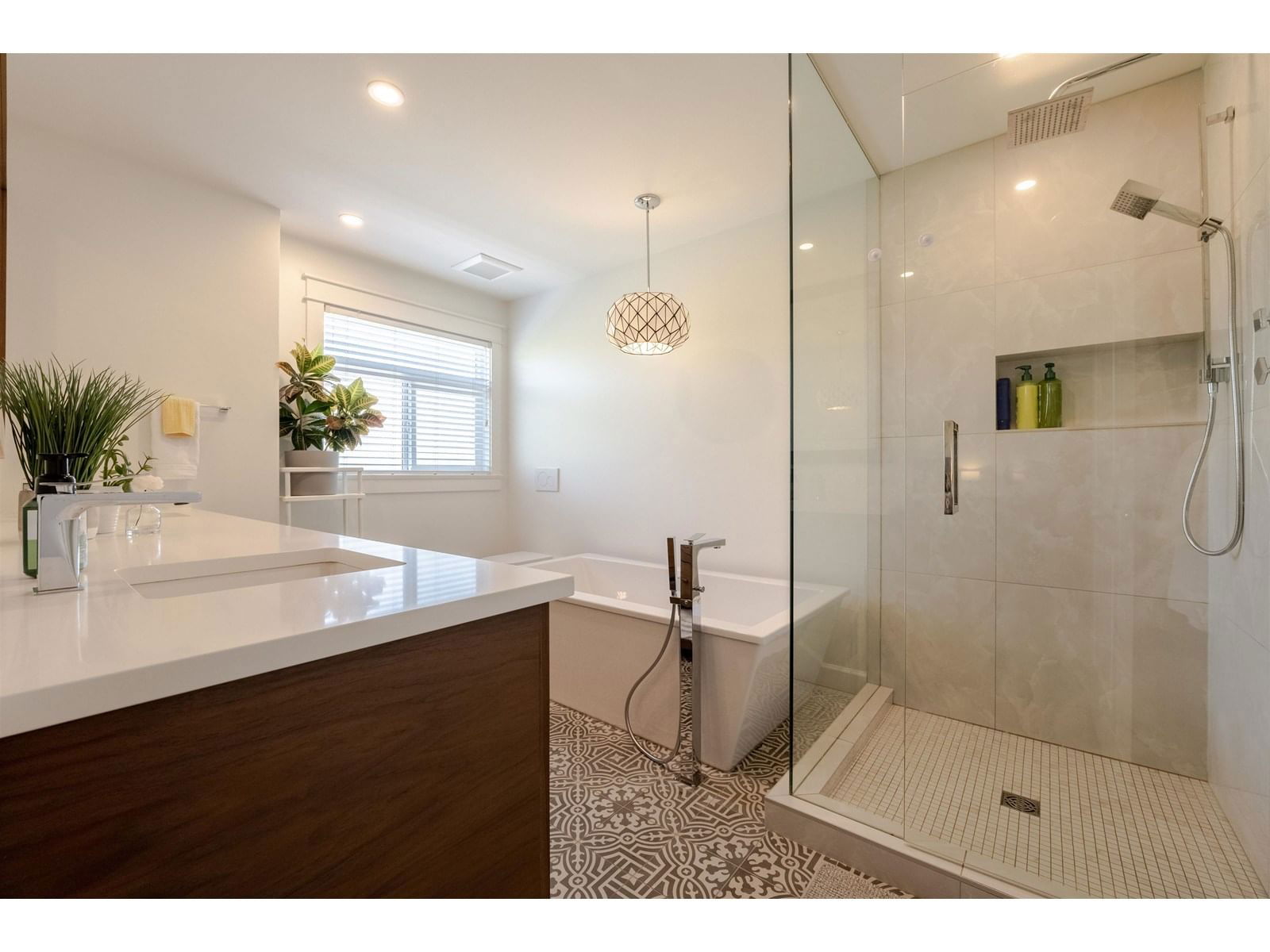 7276 196A Image 15