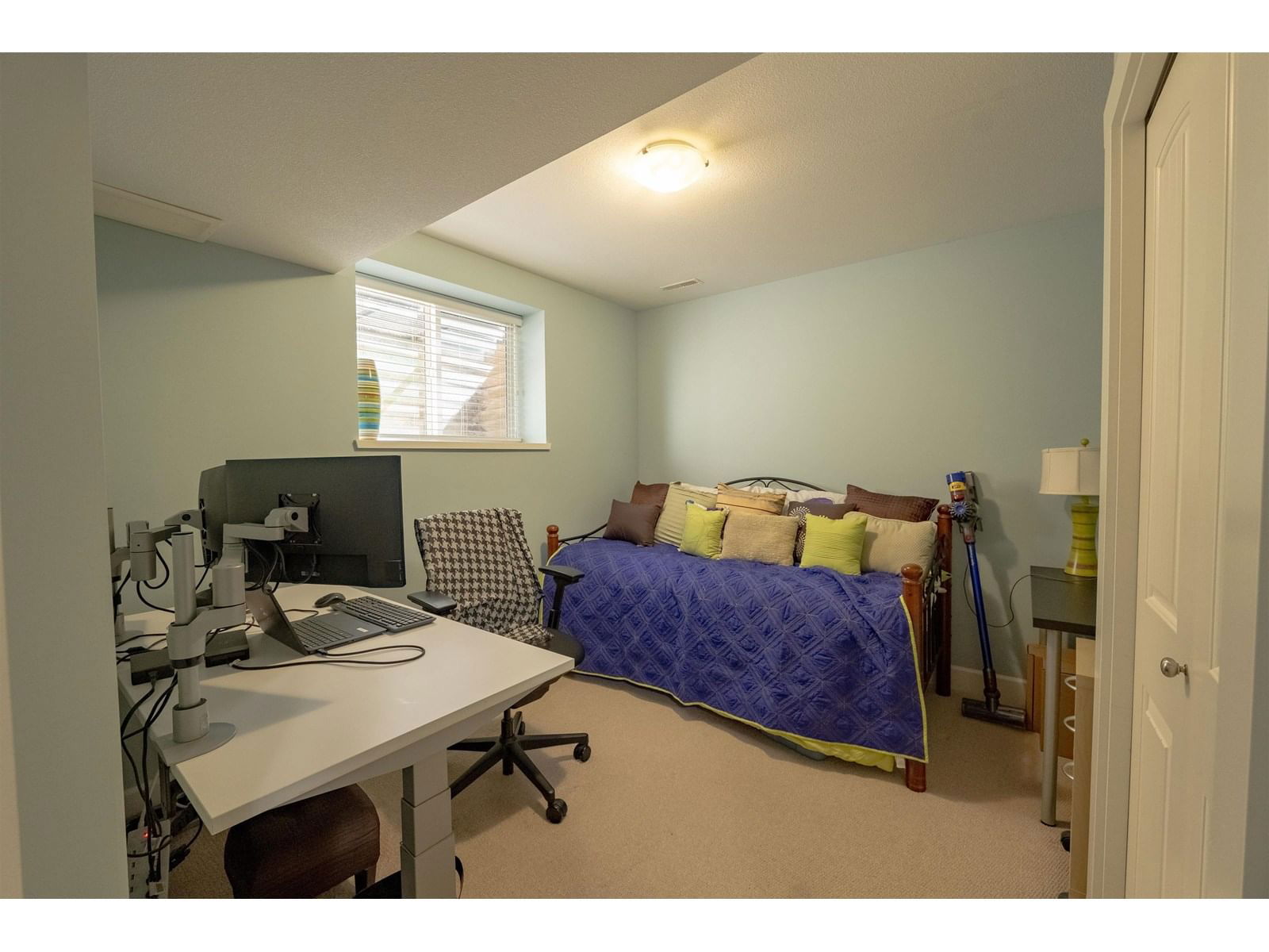 7276 196A Image 29