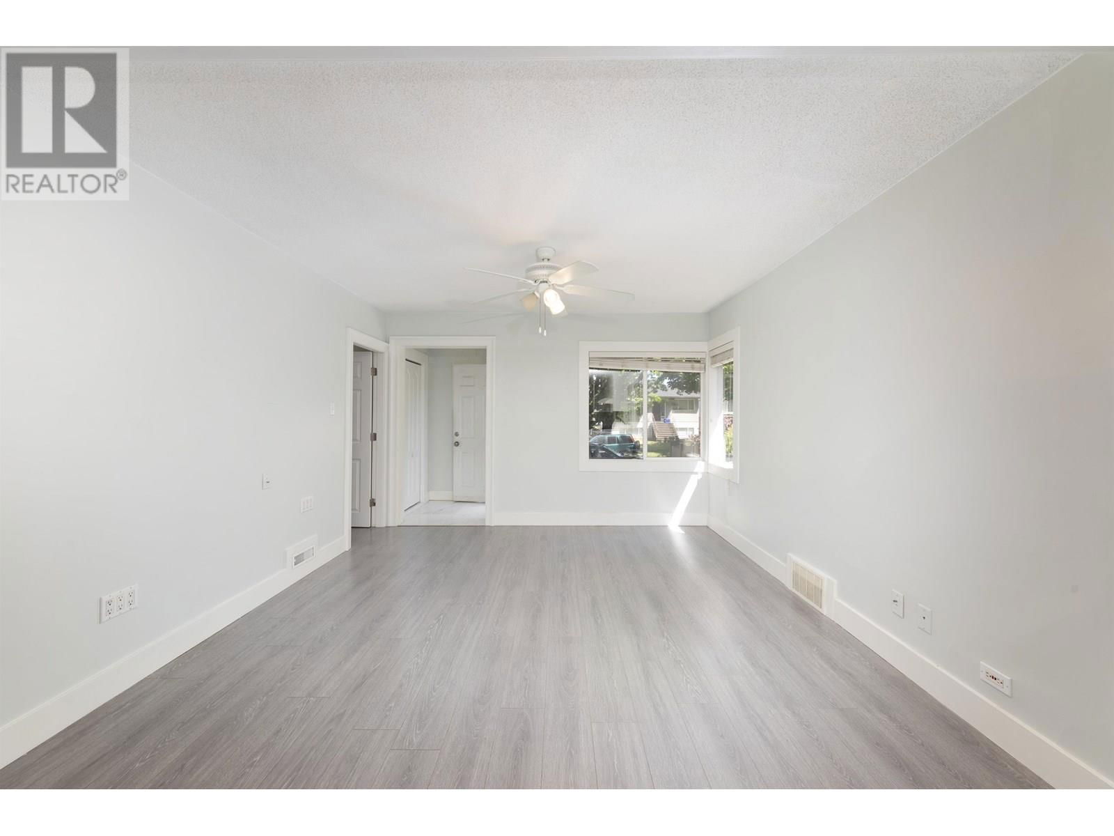 1181 KELOWNA STREET Image 7